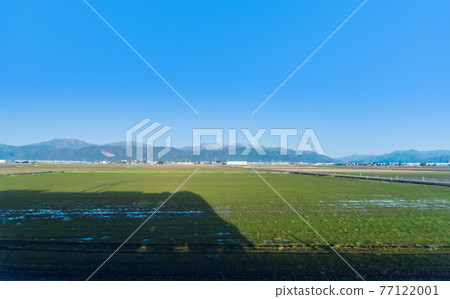 Travel image from the train window 77122001