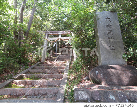 Oori Crown Shrine (Shogun Tsuka Kofun) Oori Crown Shrine (Shogun Tsuka Kofun) 77124146