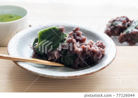 艾蒿豆沙年糕 艾蒿豆沙年糕 77126044