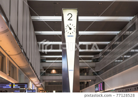 [Haneda Airport Terminal 1 Departure Lobby] 77128528