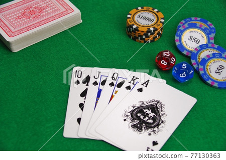 Image of casino gambling 77130363