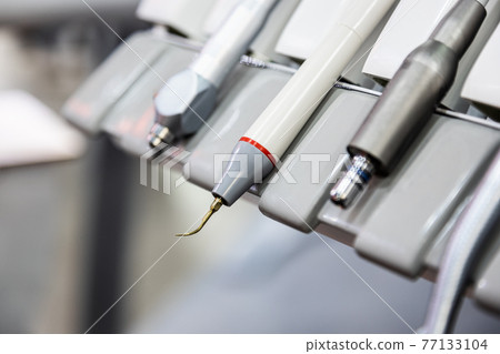 Equipment for the dental office, dental metal and Orthopedic instruments 77133104