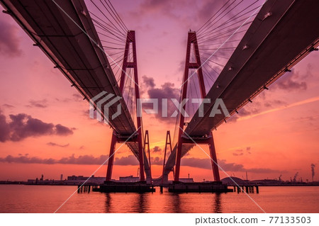 Nagoya City Morning glow famous port Triton (Meiko Nishi Ohashi) 77133503