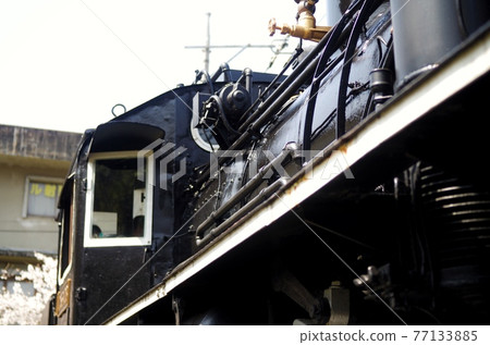 steam locomotive  77133885