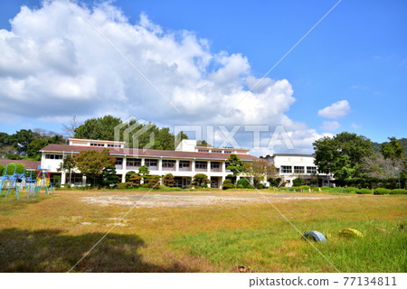 Former Nagomi Municipal Kikusui Minami Elementary School closed on March 31, 2020 472 Motegi, Nagomi Town, Tamana District, Kumamoto Prefecture Former Nagomi Municipal Kikusui Minami Elementary School closed on March 31, 2020 472 Motegi, Nagomi Town, Tamana District, Kumamoto Prefecture 77134811