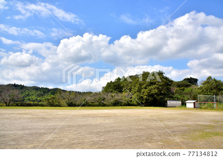 Former Nagomi Municipal Kikusui Minami Elementary School closed on March 31, 2020 472 Motegi, Nagomi Town, Tamana District, Kumamoto Prefecture 77134812