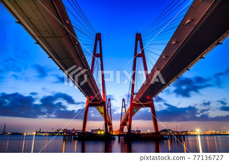 Nagoya City Famous Port Triton at Dawn (Meiko Nishi Ohashi) 77136727