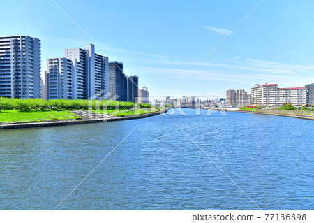 View of River Park Shioiri area from Senjushioirio Bridge (Arakawa-ku, Tokyo) [2021.4] 77136898