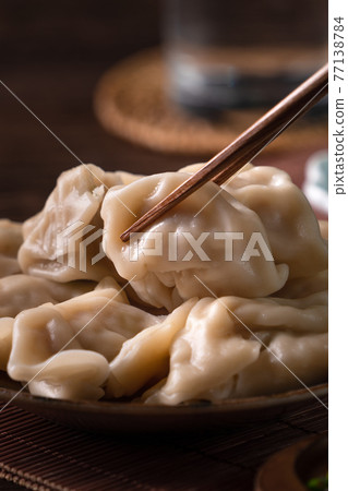 Dumplings Eating Dip Sauce Taiwan Snacks Soy Sauce Eating fresh dumpling dumplings 77138784