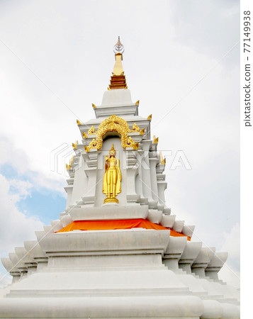 Pagoda in a temple 77149938