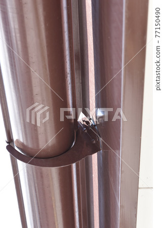 Snow gutter broken by heavy snow 77150490