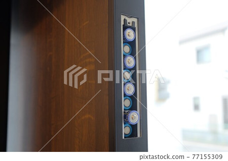 入口門電池更換電子鑰匙 77155309