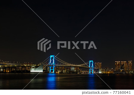 Illuminated Rainbow Bridge (blue) scenery seen from the vicinity of Tokyo / Toyosu Gururi Park 77160041