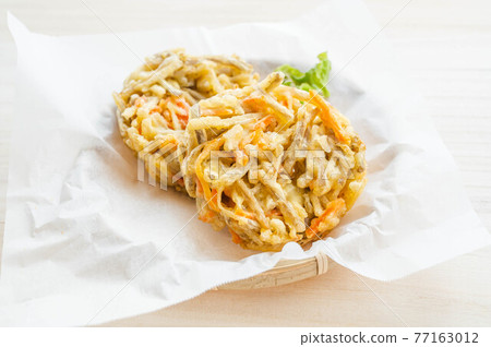 柿上金比拉 柿上金比拉 77163012