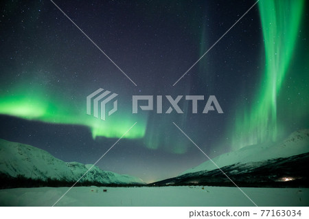 Midnight aurora dance, mysterious night, in the tranquility, hope, aurora appreciation, travel, girls' trip 77163034