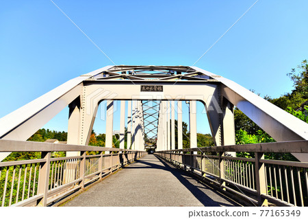 Tomoda Mizukanbashi / Tama River Overlooking Hamura City (Ome City, Tokyo) [2020.10] 77165349