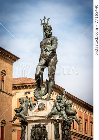 The Neptune Fountain in Piazza del Nettuno - Bologna Emilia-Romagna Italy 77165440