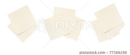 Set of empty pieces og small paper for notes Set of empty pieces og small paper for notes 77166298