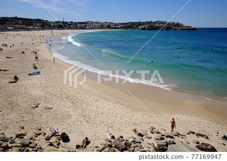 Bondi to Coogee Coastal Walk, one of the most beautiful views in Sydney 77169947