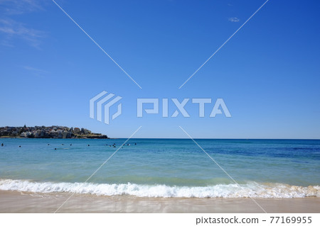 Bondi to Coogee Coastal Walk, one of the most beautiful views in Sydney 77169955