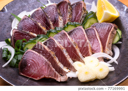 Seared bonito 77169991