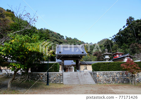 Minoo City, Osaka Prefecture Minooyama Takiyasu Temple Sanmon 77171426