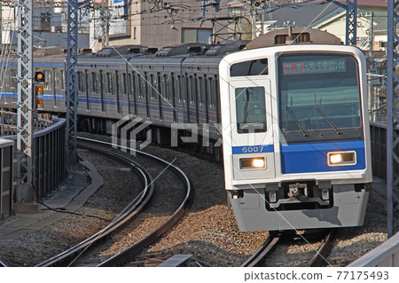 Seibu Ikebukuro Line 6000 series 77175493
