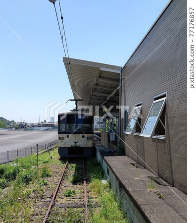Kodomonokuni Line, a single-line train that runs between Nagatsuta Station, Midori-ku, Yokohama-shi and Kodomonokuni Station, Aoba-ku, Yokohama Minatomirai Railway Kodomonokuni Line, a single-line train that runs between Nagatsuta Station, Midori-ku, Yokohama-shi and Kodomonokuni Station, Aoba-ku, Yokohama Minatomirai Railway 77176857