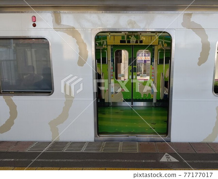 運行於橫濱市綠區長津站與橫濱港未來鐵道青葉區兒童之國站之間的單線列車“兒童之國線” 77177017