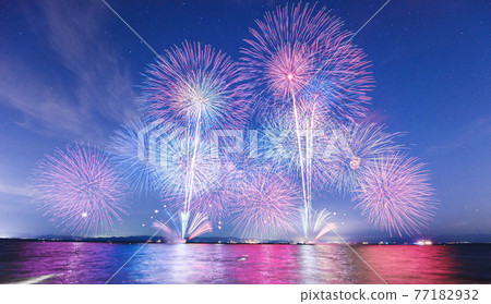 [Summer image] Fireworks display 77182932