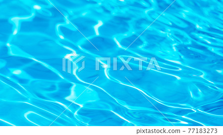 夏季彩色度假村游泳池的圖像 夏季彩色度假村游泳池的圖像 77183273