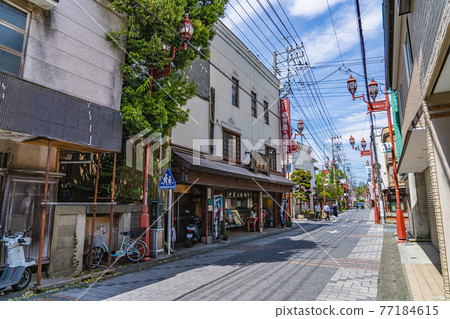 秩父、埼玉市的街景 秩父神社 表參道盤場通周圍的風景 秩父、埼玉市的街景 秩父神社 表參道盤場通周圍的風景 77184615