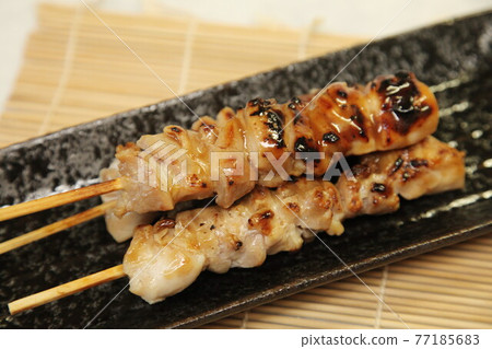 Grilled chicken 77185683