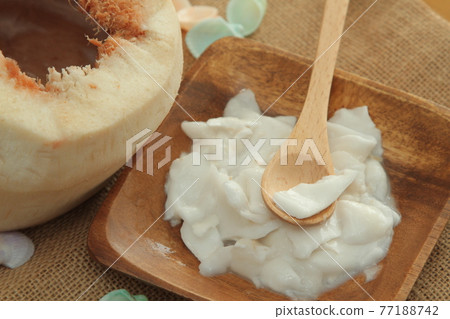 Coconut pulp Coconut pulp 77188742