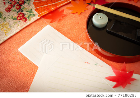 帶一筆紙、一筆紙、賀卡、感謝信、秋色求職信的季節性信函 帶一筆紙、一筆紙、賀卡、感謝信、秋色求職信的季節性信函 77190283