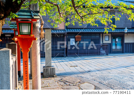 拍攝京都東山區祗園白川的新綠 77190411