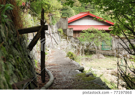 Views of the abandoned town in Japan, in Ozore town Views of the abandoned town in Japan, in Ozore town 77197868