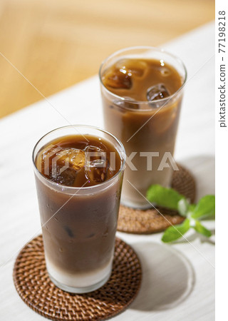 Ice cafe latte ice coffee Ice cafe latte ice coffee 77198218