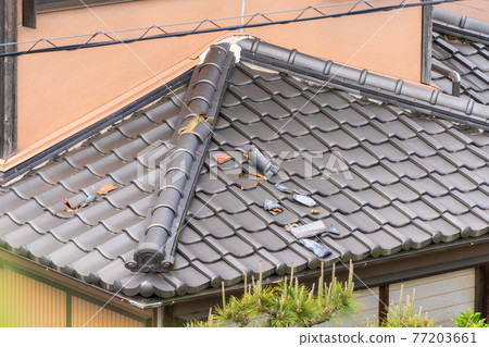 Japanese roof tiles, misaligned roof tiles, causes of rain leaks 77203661