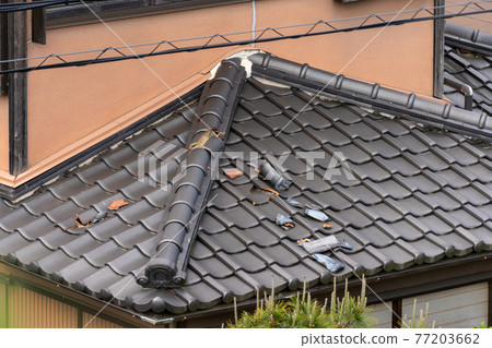 Japanese roof tiles, misaligned roof tiles, causes of rain leaks 77203662