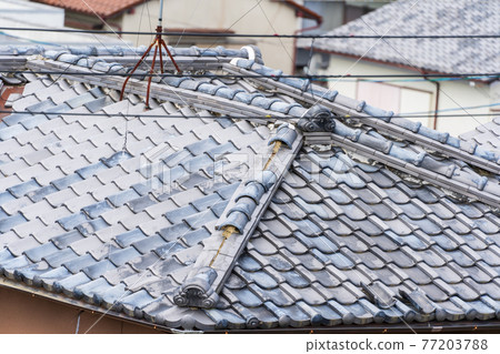 Japanese roof tiles, misaligned roof tiles, causes of rain leaks 77203788
