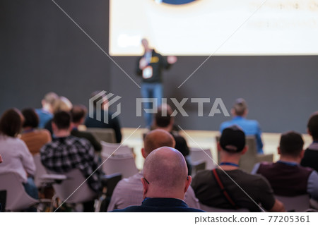 Audience listens lecturer at workshop 77205361