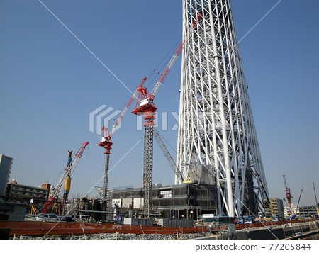 Tokyo Sky Tree under construction (May 1, 2010) 77205844