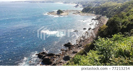 《Izu Peninsula》 Coastline and sky 77213254