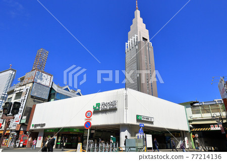 Cityscape of Shibuya, Tokyo Yoyogi Station 77214136
