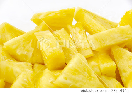 Cut pine Cut pine 77214941