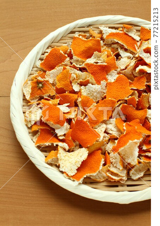 Dried orange peel, colander Dried orange peel, colander 77215213