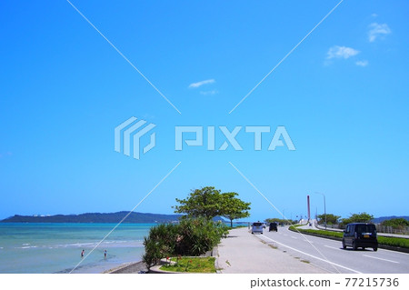 沖繩開中路藍天和海景 沖繩開中路藍天和海景 77215736