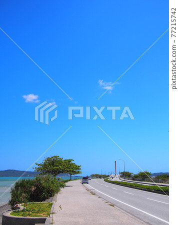 沖繩開中路藍天和海景 沖繩開中路藍天和海景 77215742