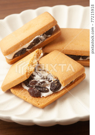 葡萄乾沙餅乾 葡萄乾沙餅乾 77215918